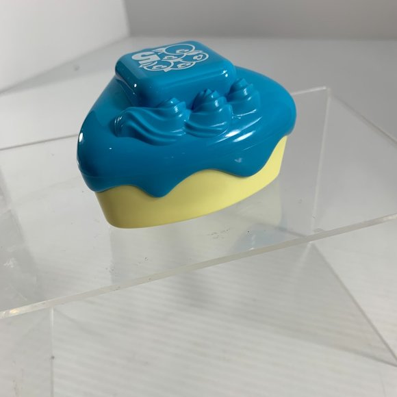 Leap Frog Tea Party Replacement Blueberry Cake Slice 5 Blue Triangle Square Toy - Picture 3 of 5